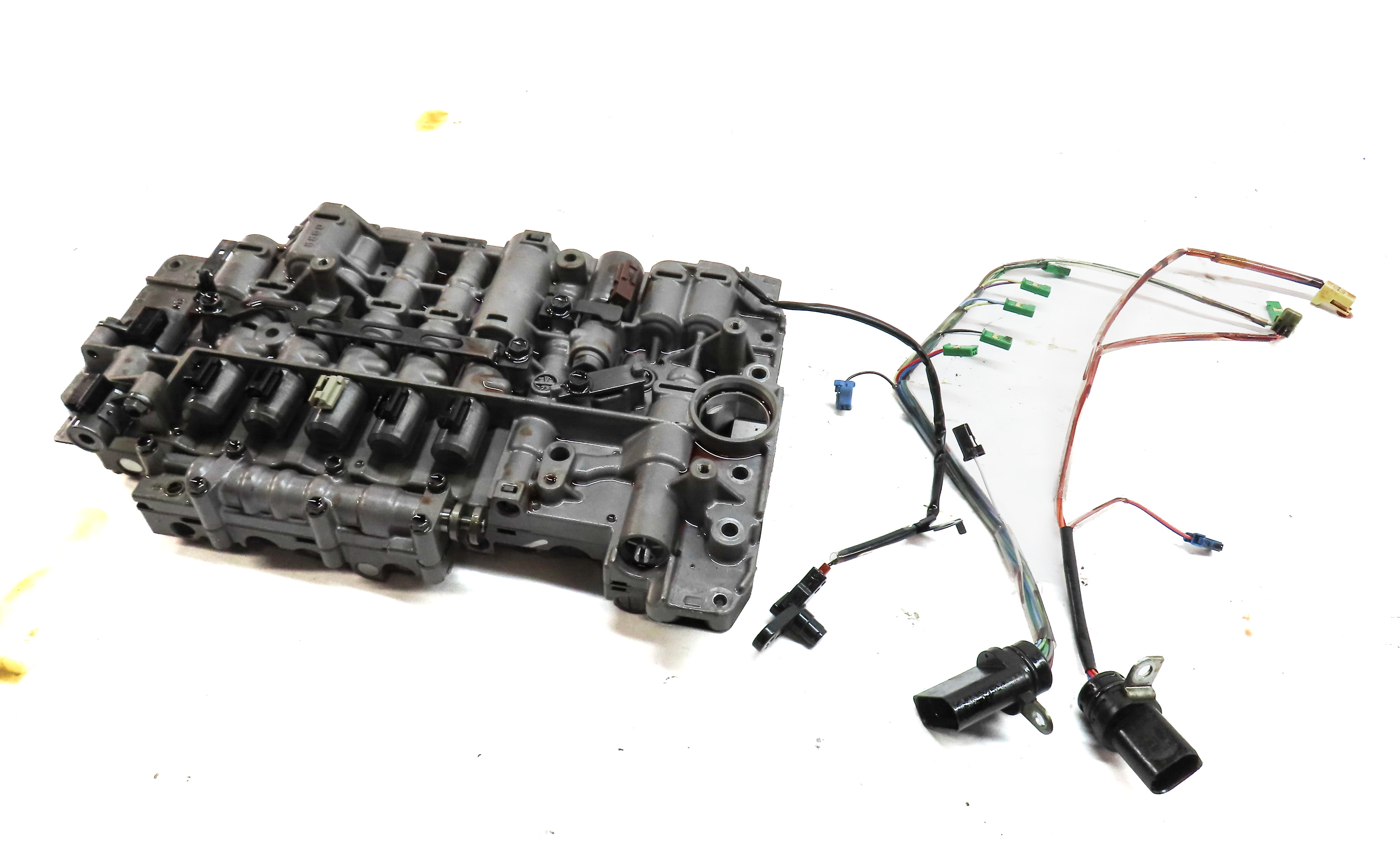 08-09 PORSCHE CAYENNE 957 3.6L AUTO TRANSMISSION VALVE BODY -FROM VIN 9P8LA26517 — exact item pictured